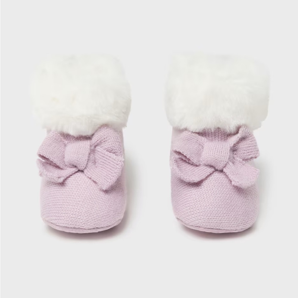 NWT Mayoral newborn violet booties